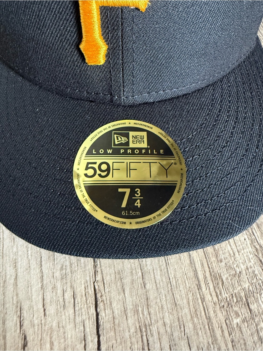 NWT New Era | Pittsburgh Pirates Low Profile 59FIFTY Fitted Hat Size 7 3/4 Black - Picture 3 of 4